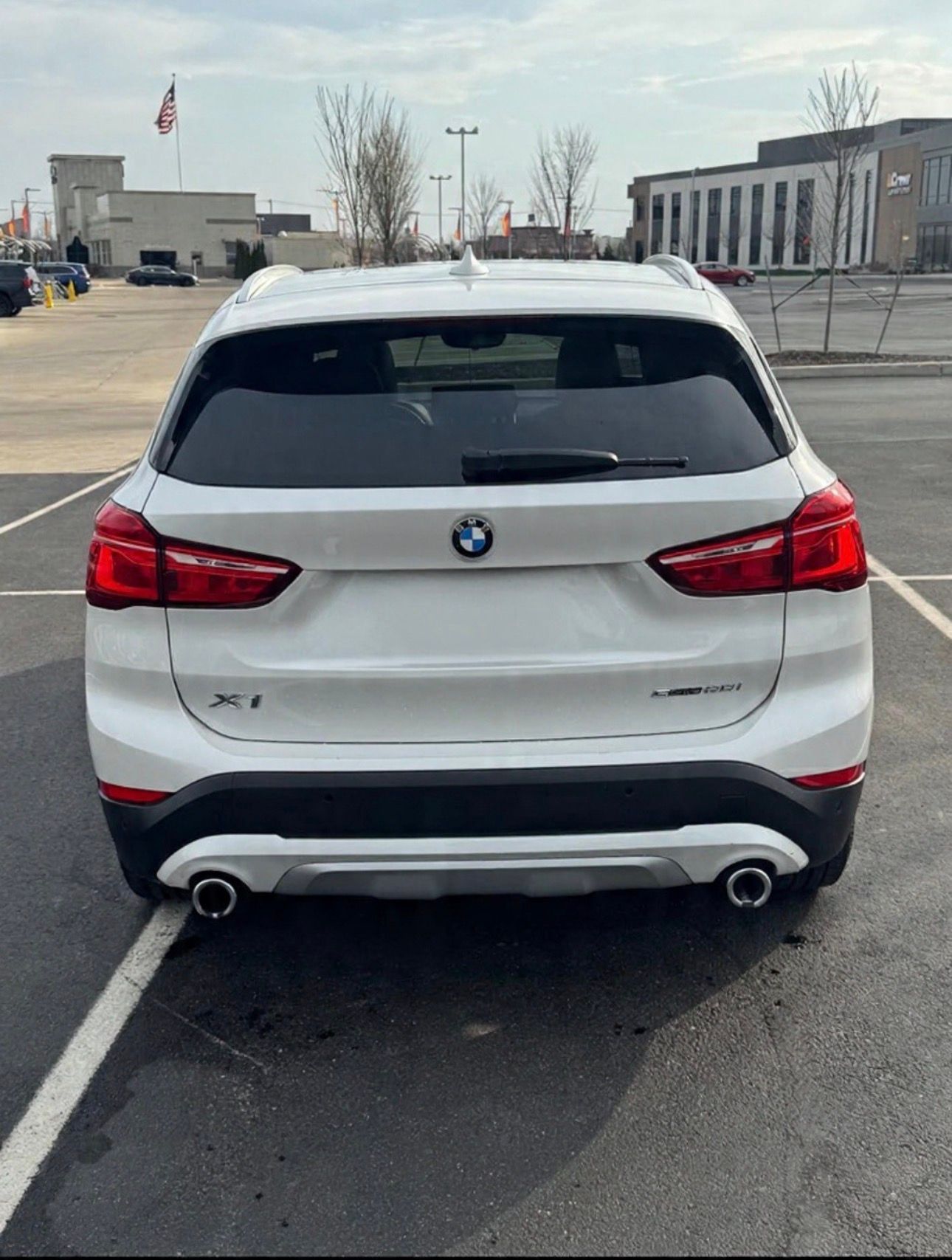 Used 2021 BMW X1 sDrive28i w/ Convenience Package FWD image 2