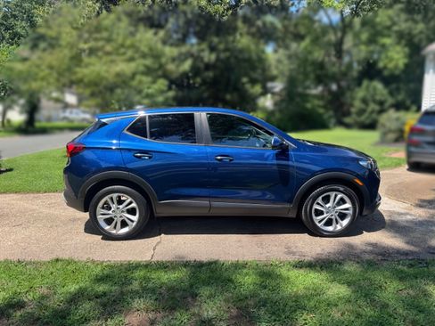Used 2022 Buick Encore GX Preferred w/ Cold Weather Comfort Package FWD image 4