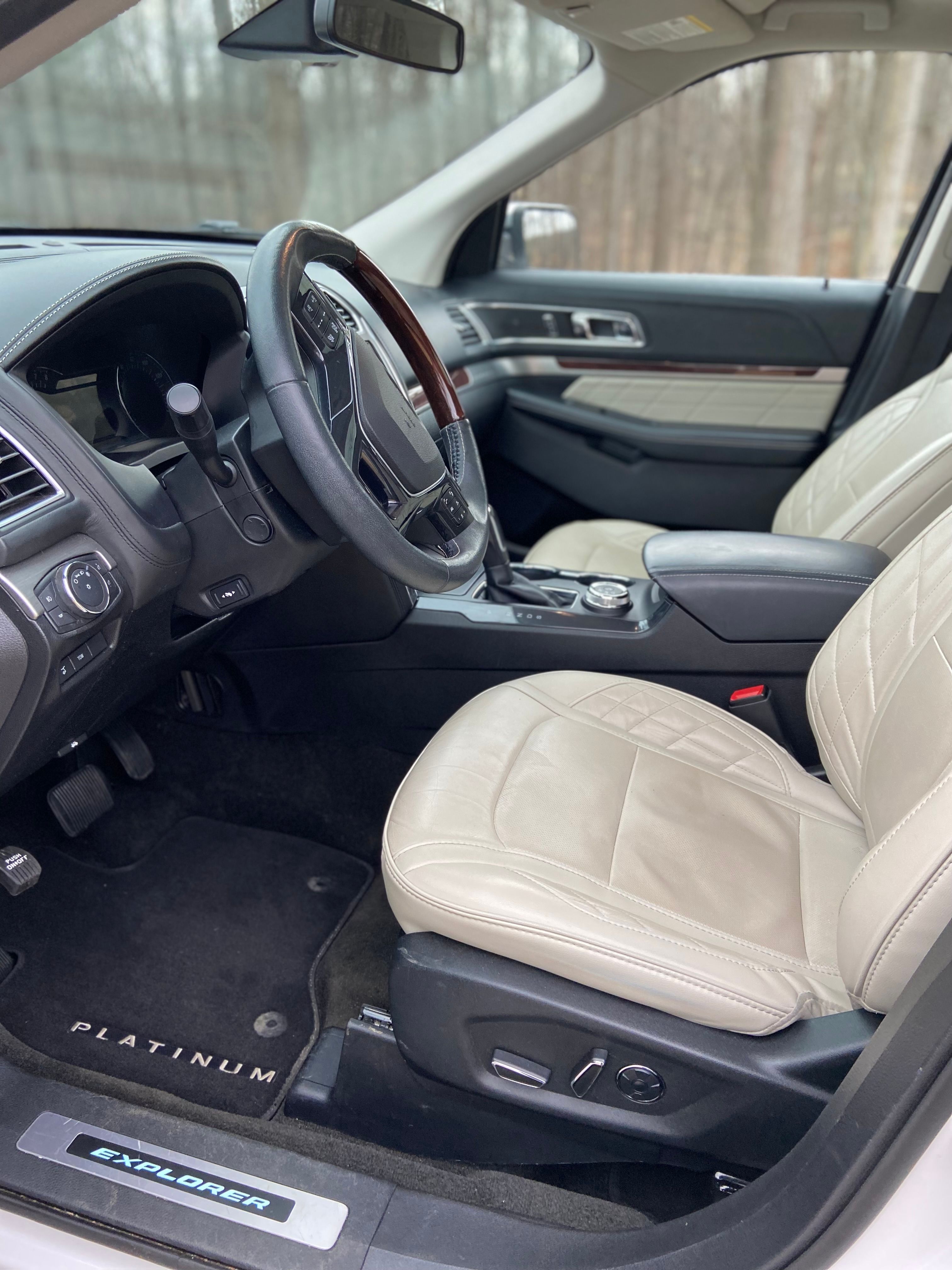 Used 2018 Ford Explorer Platinum AWD/4WD image 5