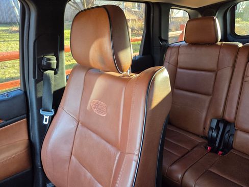 Used 2013 Jeep Grand Cherokee Overland image 4