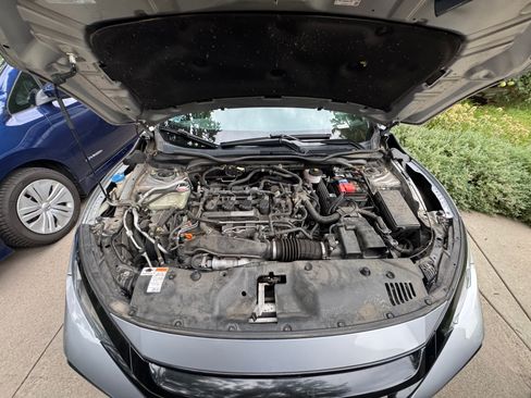 Used 2018 Honda Civic Sport image 10
