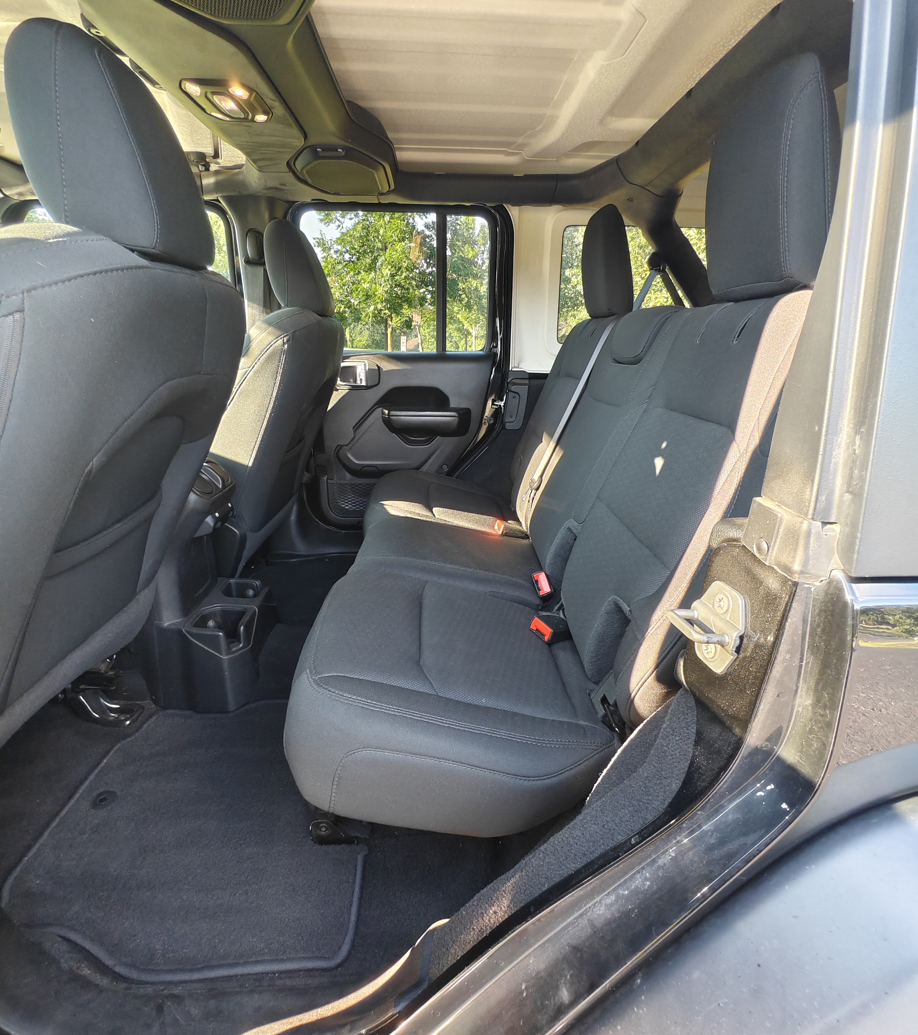 Used 2021 Jeep Wrangler Unlimited Sport AWD/4WD image 12