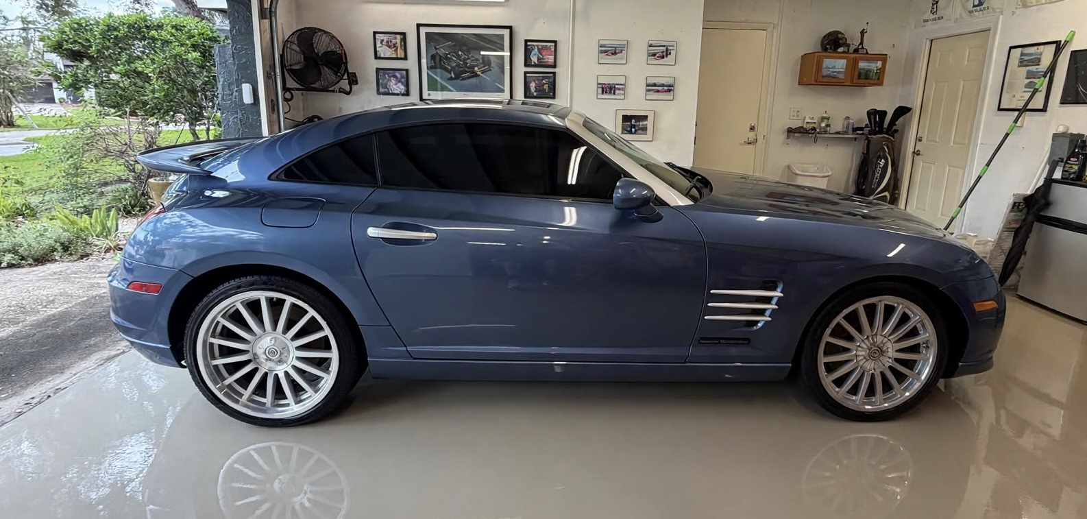 Used 2005 Chrysler Crossfire SRT-6 RWD image 1