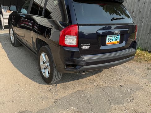 Used 2011 Jeep Compass 4WD w/ All Weather Capability Group image 4