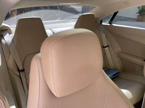 Used 2010 Mercedes-Benz E 550 Coupe image 11