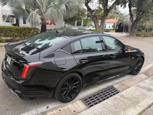 Used 2023 Cadillac CT5 Sport image 2