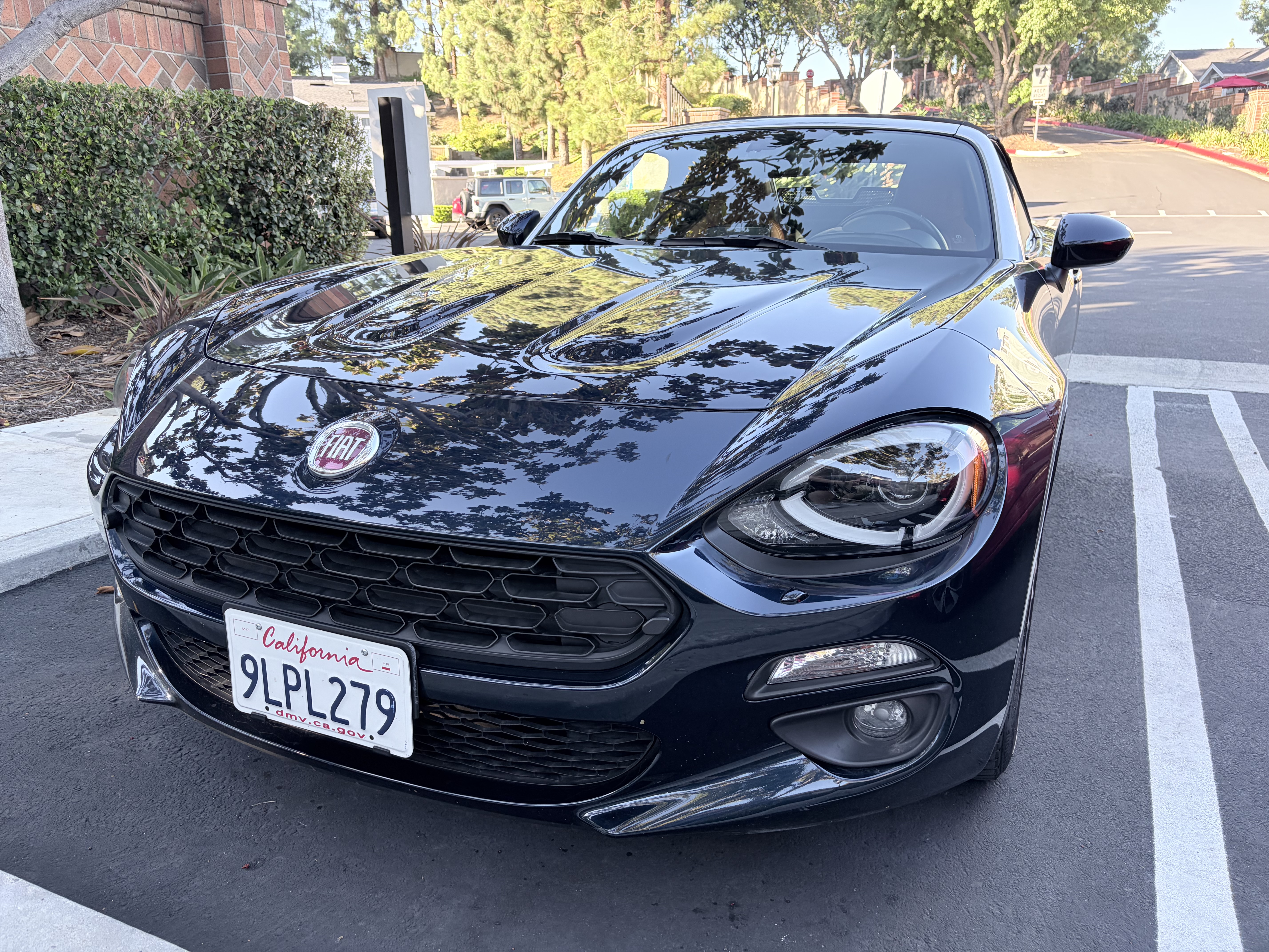 Used 2018 FIAT 124 Spider Lusso w/ Convenience Group RWD image 9