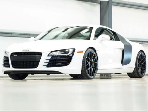 Used 2011 Audi R8 V8 image 10