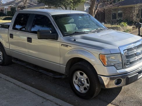 Used 2012 Ford Explorer XLT image 14