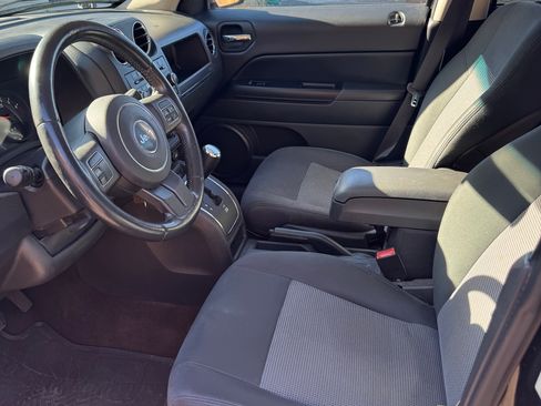 Used 2013 Jeep Patriot Latitude w/ Sun/Sound Group AWD/4WD image 12