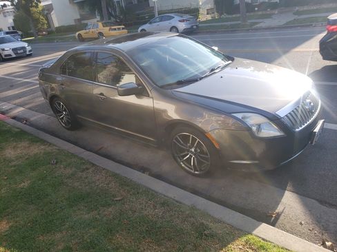 Used 2010 Mercury Milan Premier image 4