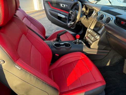 Used 2018 Ford Mustang GT Premium w/ Equipment Group 401A image 21