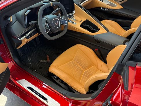 Used 2024 Chevrolet Corvette Stingray Premium Conv w/ 3LT image 3