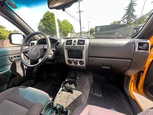 Used 2011 Chevrolet Colorado W/T AWD/4WD image 14
