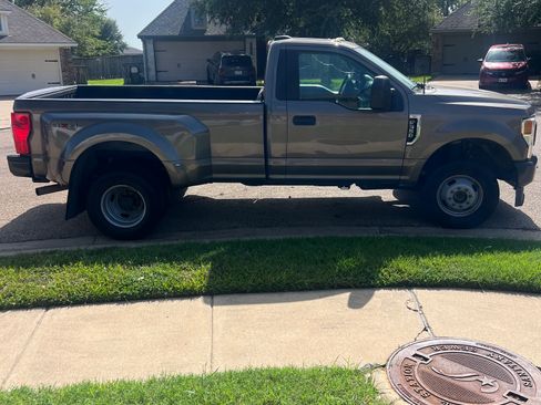 Used 2022 Ford F350 XL AWD/4WD image 1