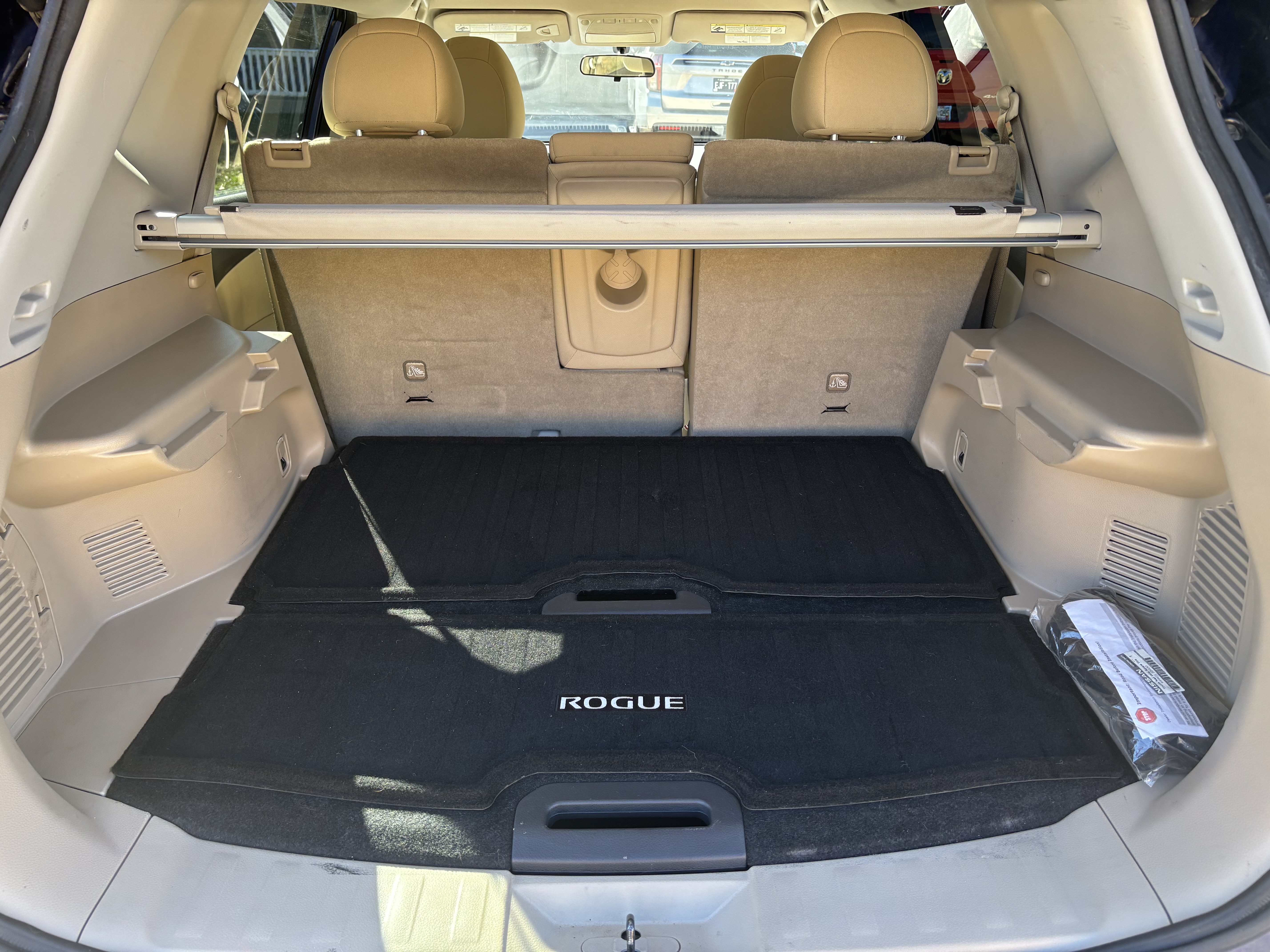 Used 2018 Nissan Rogue SV AWD/4WD image 14