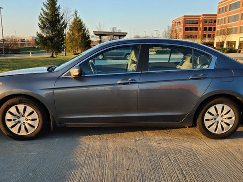 Used 2010 Honda Accord LX image 10
