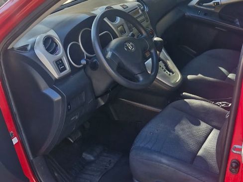 Used 2010 Toyota Matrix image 9