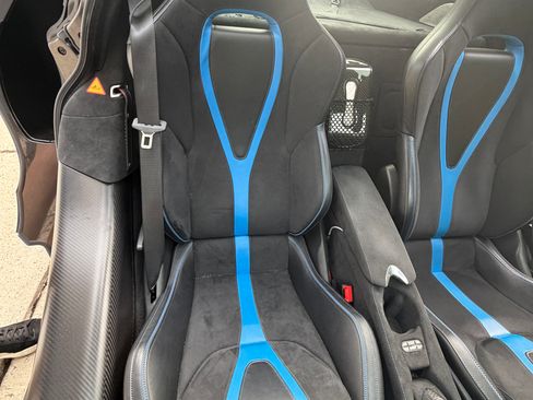 Used 2018 McLaren 720S Performance RWD image 18