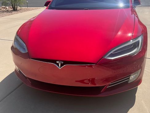 Used 2020 Tesla Model S Long Range Plus image 2