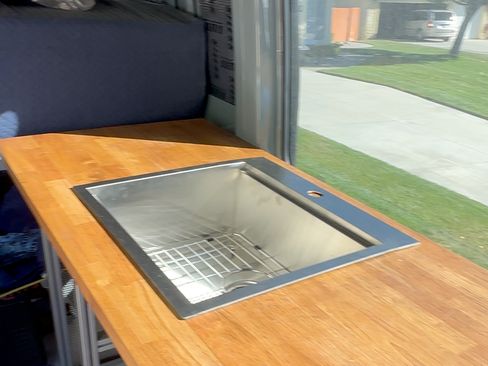 Used 2023 Mercedes-Benz Sprinter 2500 image 9