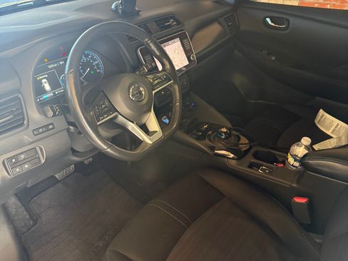Used 2019 Nissan Leaf SV Plus w/ SV Plus Technology Package image 8