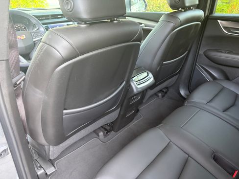 Used 2024 Cadillac XT6 Luxury FWD image 18