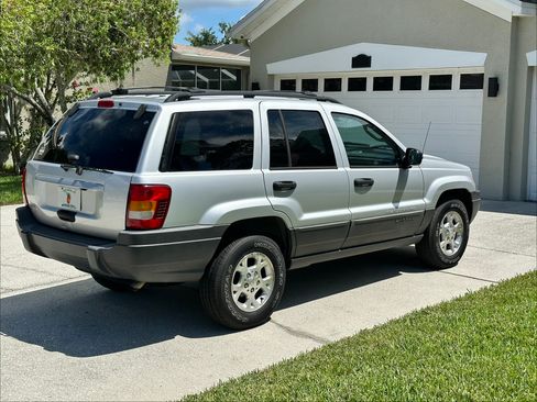 Used 2004 Jeep Grand Cherokee Laredo w/ Convenience Group AWD/4WD image 9
