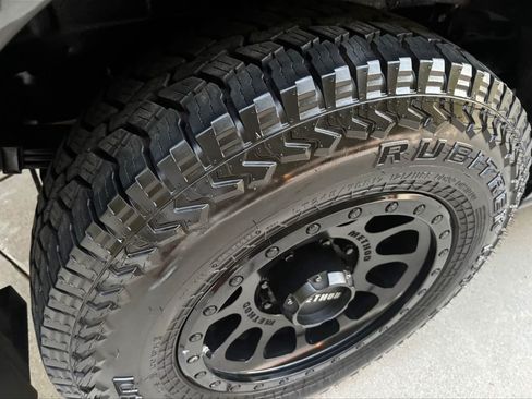 Used 2020 Nissan NV 3500 SV w/ Navigation Package image 11