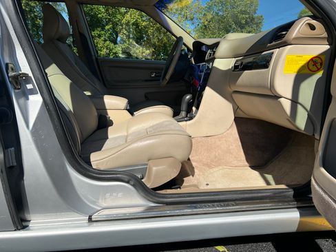 Used 1998 Volvo V70 R image 15
