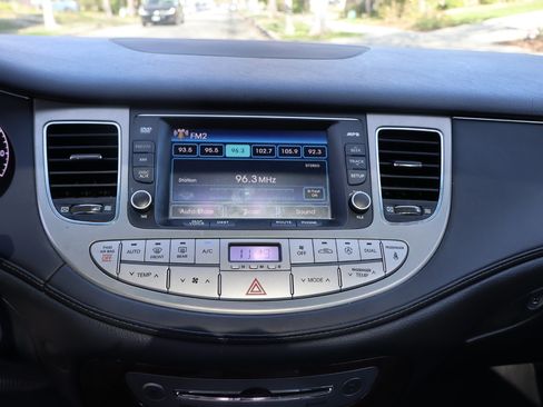 Used 2011 Hyundai Genesis 3.8 w/ Premium Navigation Pkg 3 image 11