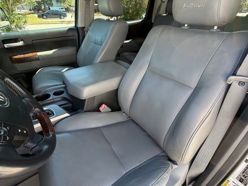 Used 2010 Toyota Tundra Limited RWD image 10