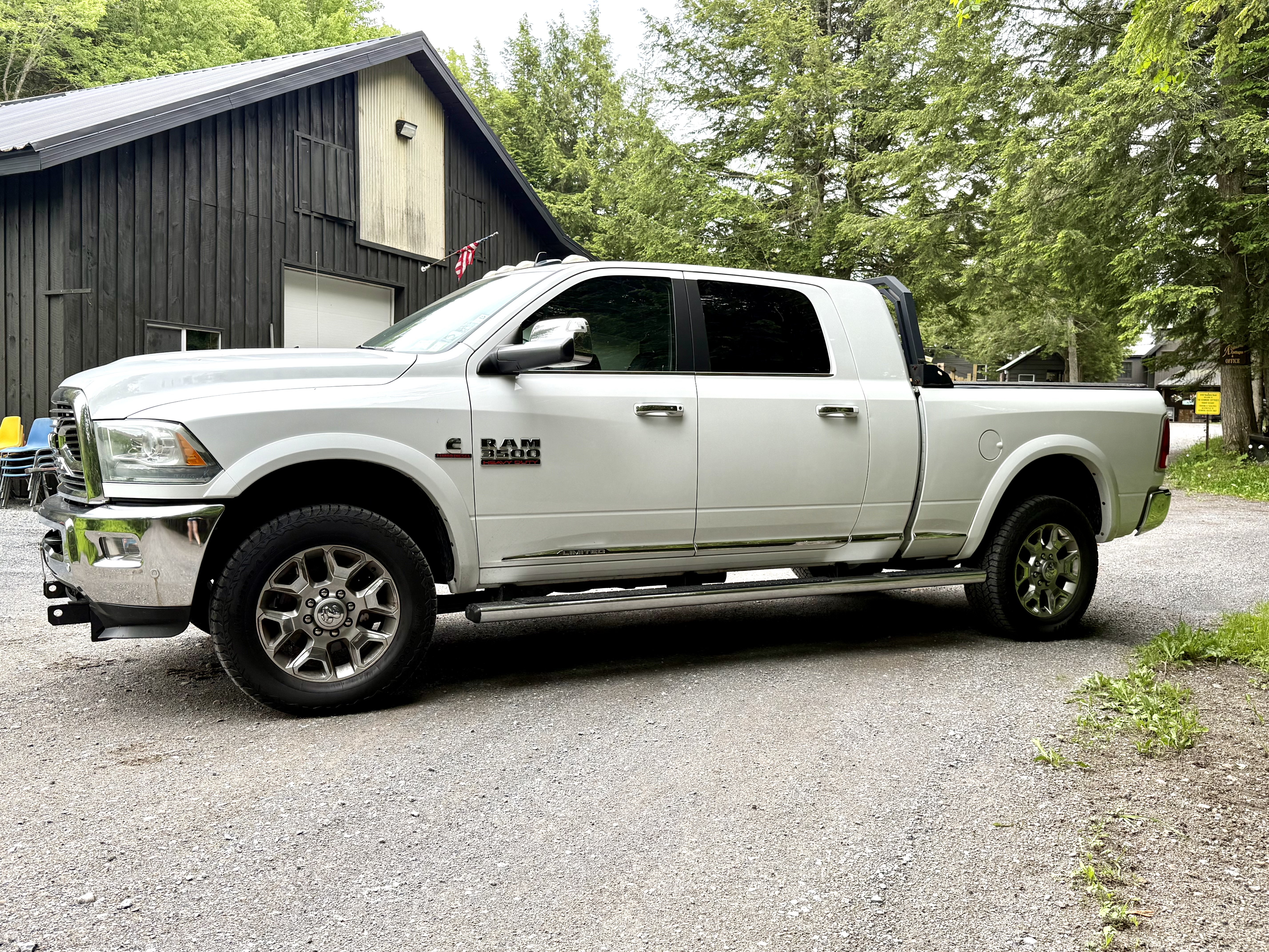 Used 2016 RAM 3500 Laramie Longhorn AWD/4WD image 2