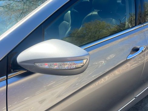 Used 2015 Hyundai Sonata Limited w/ Option Group 02 image 2