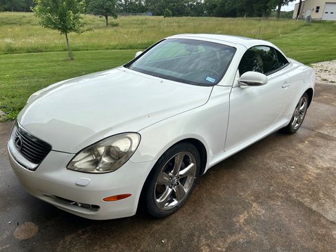 Used 2006 Lexus SC 430 Convertible RWD image 2