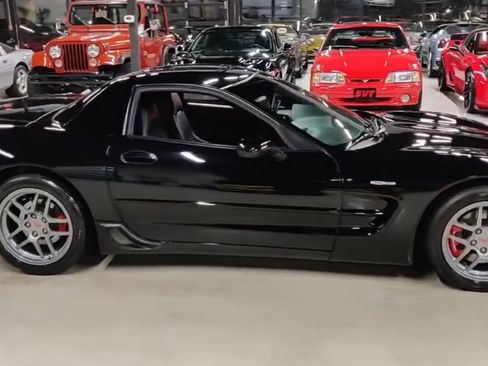 Used 2001 Chevrolet Corvette Z06 RWD image 4