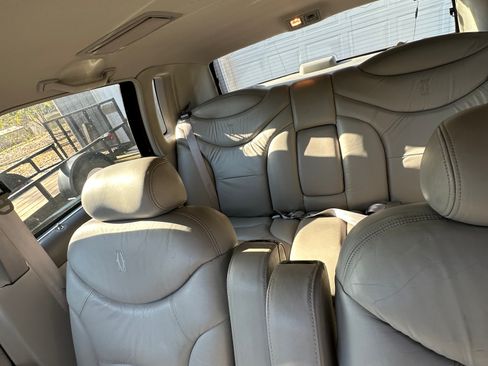 Used 1996 Lincoln Town Car Cartier image 10