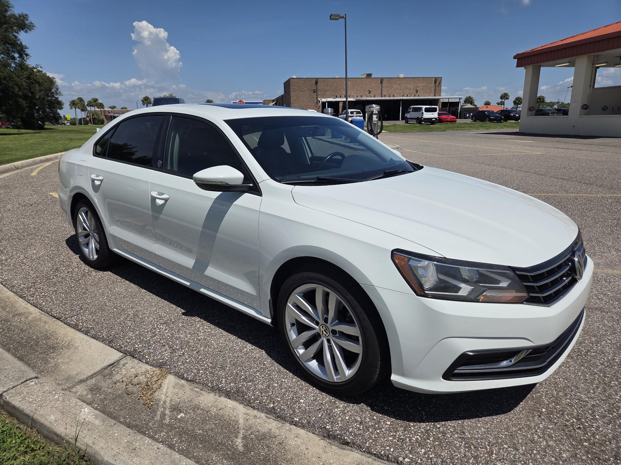 Used 2019 Volkswagen Passat 2.0T Wolfsburg FWD image 2