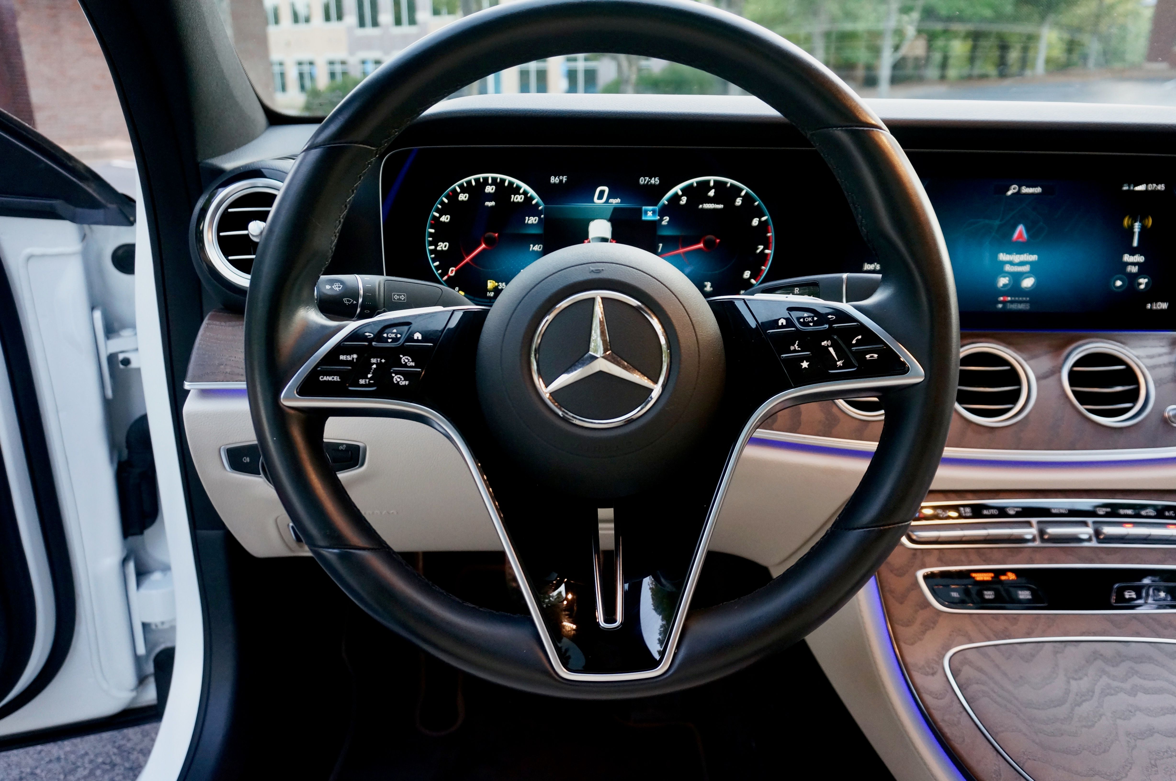 Used 2022 Mercedes-Benz E 350 Sedan image 15