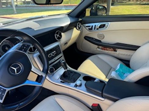 Used 2013 Mercedes-Benz SLK 250 image 16