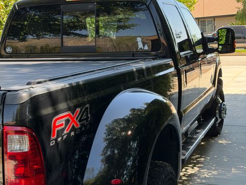 Used 2014 Ford F350 Lariat w/ Lariat Ultimate Package AWD/4WD image 4