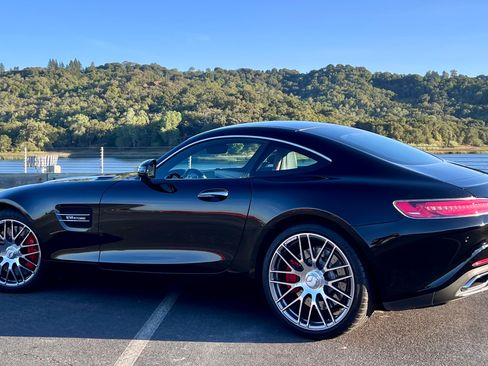 Used 2016 Mercedes-Benz AMG GT S image 5