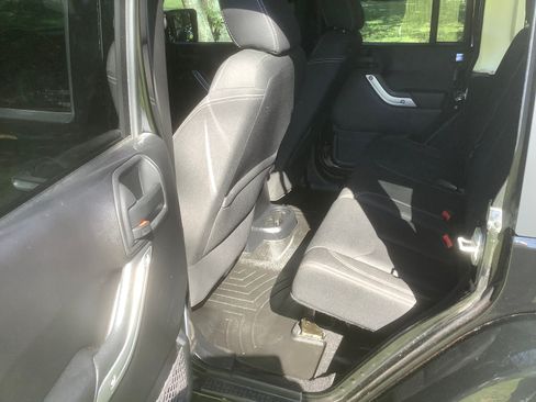 Used 2015 Jeep Wrangler Unlimited Sahara w/ Trailer Tow Group image 12