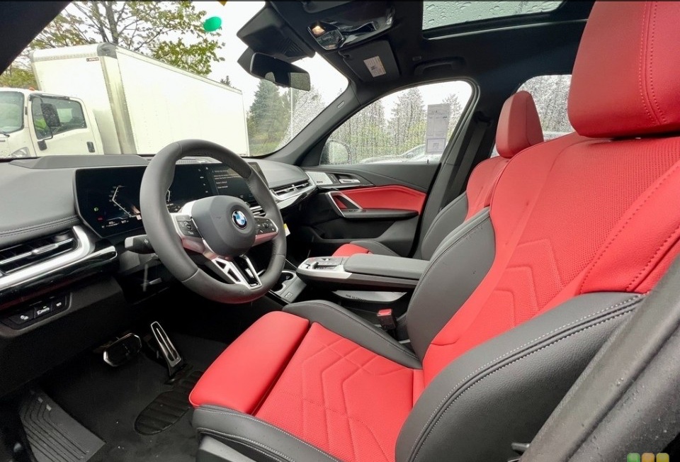 Used 2023 BMW X1 xDrive28i w/ Premium Package AWD/4WD image 7