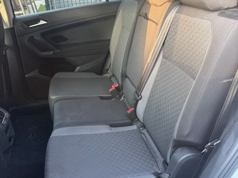 Used 2018 Volkswagen Tiguan S FWD image 12