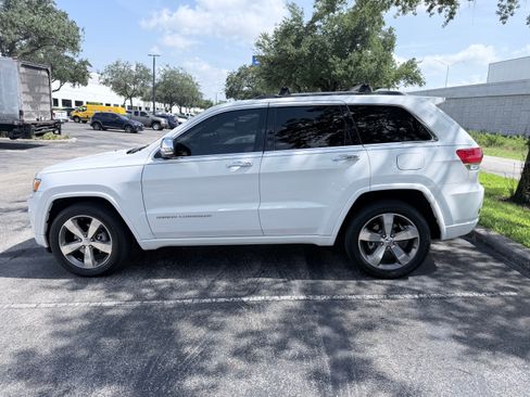 Used 2015 Jeep Grand Cherokee Overland AWD/4WD image 8