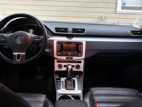 Used 2014 Volkswagen CC Sport FWD image 9