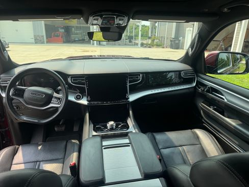 Used 2022 Jeep Grand Wagoneer Series I AWD/4WD image 13