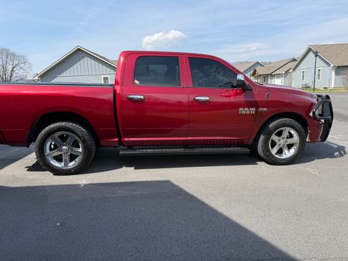 Used 2014 RAM 1500 Express image 2