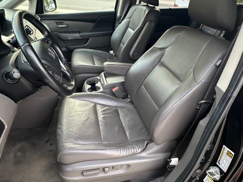 Used 2011 Honda Odyssey Touring Elite image 6